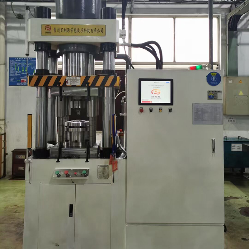 HLC拉桿式直線(xiàn)位移傳感器可用于液壓設(shè)備閉環(huán)控制系統(tǒng)