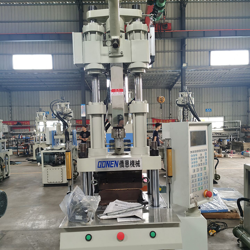 HLC拉桿式直線(xiàn)位移傳感器用于立式注塑機(jī)測(cè)控系統(tǒng)